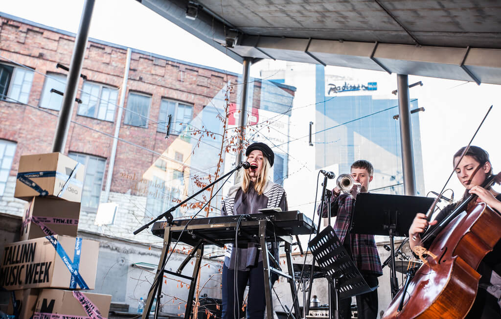 I Wear* Experiment esinemas Tallinn Music Week 2014 linnalaval ajaloolises Jaani Seegis. Foto: Diana Pashkovich