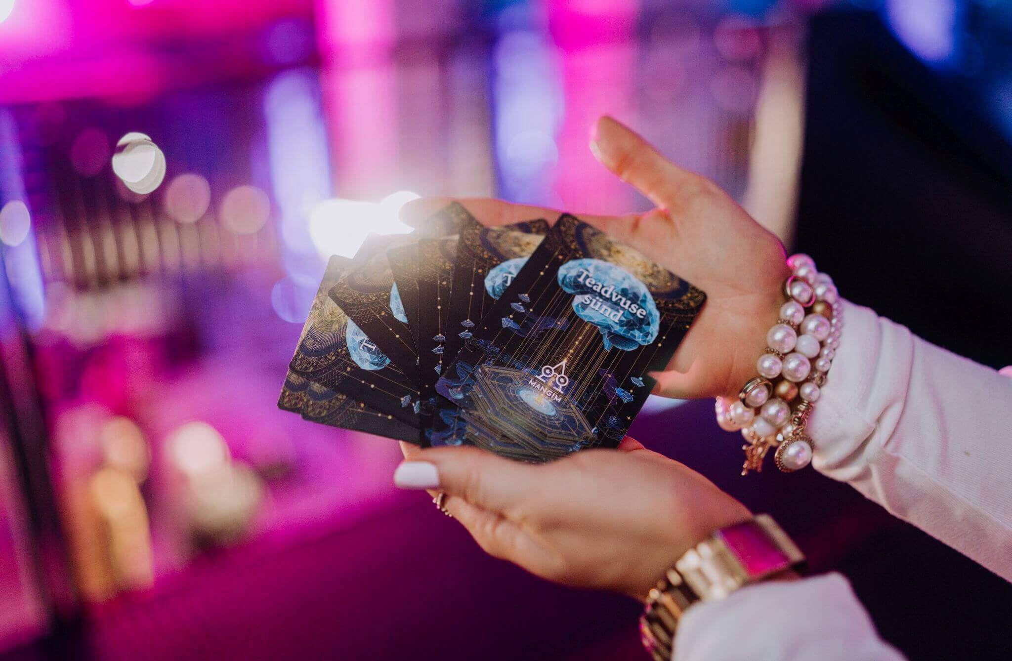 Teadvuse sünd kaardid (Foto Joosep Ints)