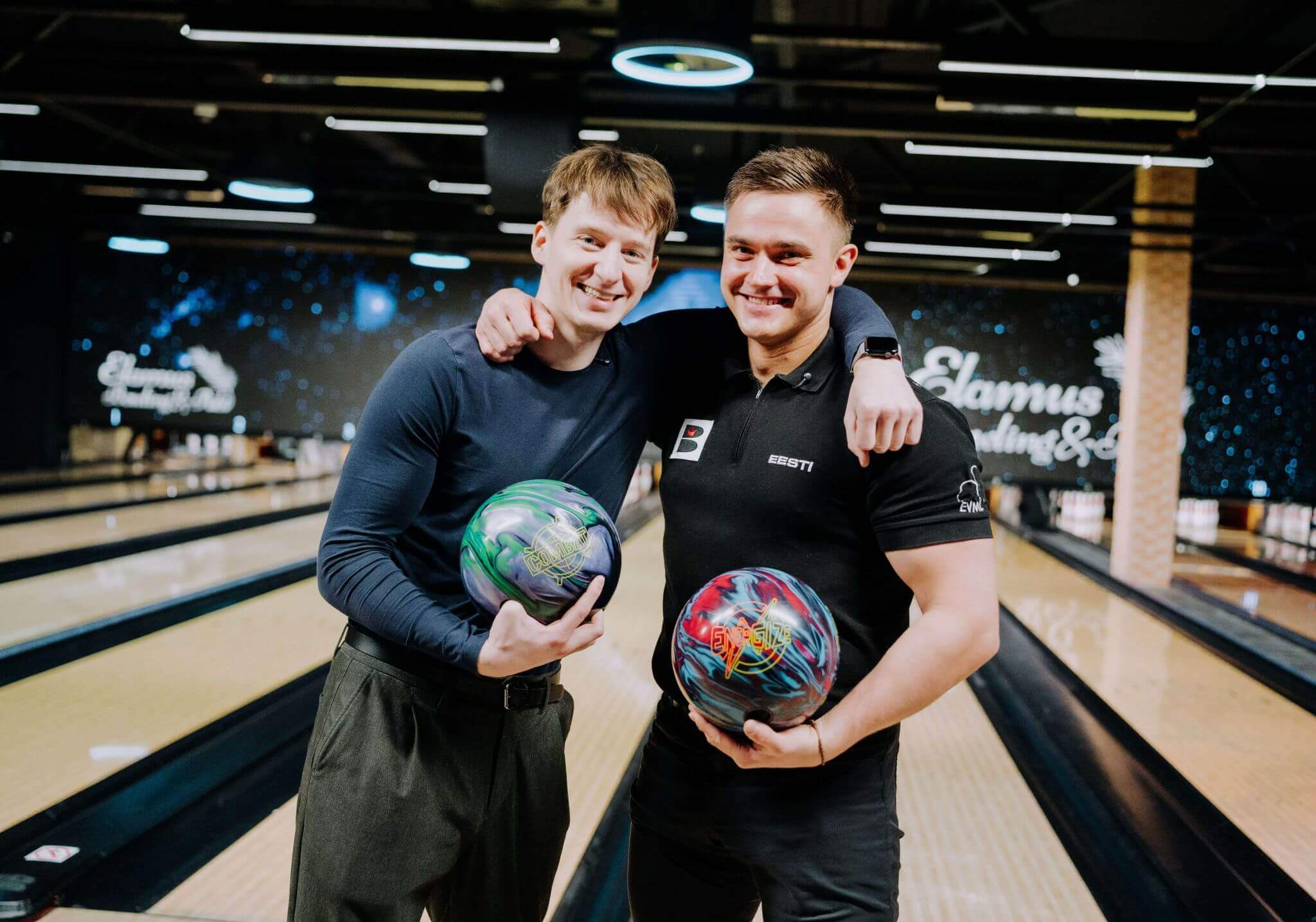 Bassilaulja ja sisulooja Ranno Tamm astus Elamus Bowlingus täiesti uude rolli – seekord mitte laval, vaid bowlingurajal. Teda juhendas Eesti üks edukamaid mängi