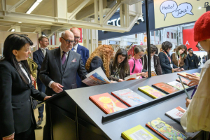 President-Alar-Karis-avas-Bologna-lasteraamatumessi-Foto-Raigo-Pajula-13