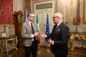 President-Alar-Karis-avas-Bologna-lasteraamatumessi-Foto-Raigo-Pajula-46