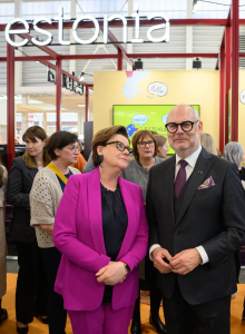 President-Alar-Karis-avas-Bologna-lasteraamatumessi-Foto-Raigo-Pajula-55