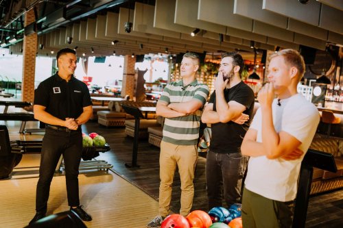 Ohtu-saade-Elamus-Bowling-Foto-Joosep-Ints-094-Kert-Truus-Juri-Butsakov-Robert-Rool-Ott-Tanak