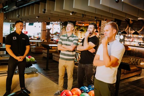 Ohtu-saade-Elamus-Bowling-Foto-Joosep-Ints-095-Kert-Truus-Juri-Butsakov-Robert-Rool-Ott-Tanak