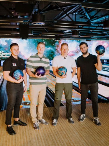 Ohtu-saade-Elamus-Bowling-Foto-Joosep-Ints-162-Kert-Truus-Juri-Butsakov-Ott-Tanak-Robert-Rool