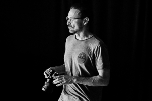 Diverse-Universe-Performance-Festival-Vol-2-Defibrillator-Foto-Peter-Rosvik-04