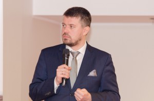 AHF_2932