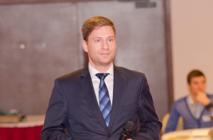 AHF_3042