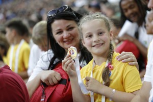 Olga Simagina koos ema Mariaga EMi finaalmängul foto McDonald's