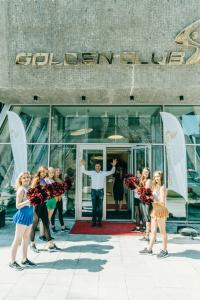 Golden Club 016