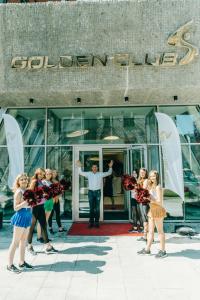 Golden Club 017
