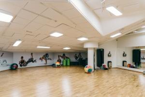 Golden Club 103