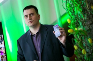 HTC esitles Eestis esmakordselt uut nutitelefoni HTC One (M8)