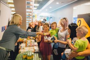 10 Lapsed rõõmustasid kingituste üle