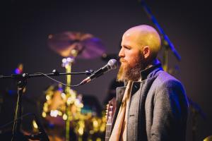 I-Am-Alive-Foto-Silver-Siilak-002