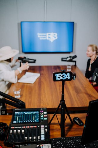 Olesija-Saue-Podcast-Julgus-olla-nahtav-Foto-Joosep-Ints-033-Monika-Kuzmina-Olesija-Saue