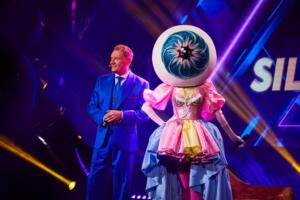 SILMAMUNA ja SODALANE maskis laulja saade 2 duell 2 (19)