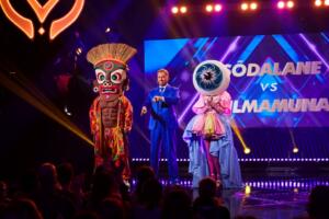 SILMAMUNA ja SODALANE maskis laulja saade 2 duell 2 (25)