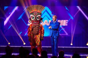 SILMAMUNA ja SODALANE maskis laulja saade 2 duell 2 (9)
