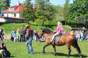 Lastekaitsepäev_Otepääl081