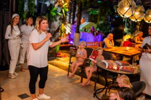 Raamatuesitlus-Elamus-Spas-Foto-Karen-Harms-027-Viktoria-Ladonskaja-Kubits