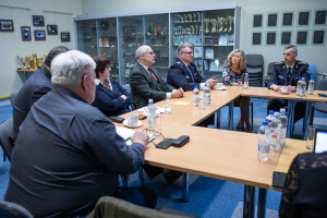 President-Alar-Karis-prefektuuri-kulastus-Foto-Reigo-Teervalt-004