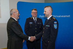 President-Alar-Karis-prefektuuri-kulastus-Foto-Reigo-Teervalt-006