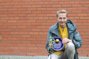 Ugala publikupreemia „Kuldõun“ üleandmine ning õunaaia istutamine (Foto Heigo Teder) (137)