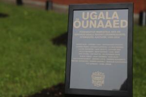 Ugala publikupreemia „Kuldõun“ üleandmine ning õunaaia istutamine (Foto Heigo Teder) (3)