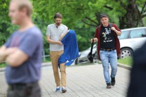 Ugala publikupreemia „Kuldõun“ üleandmine ning õunaaia istutamine (Foto Heigo Teder) (71)
