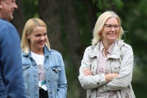 Ugala publikupreemia „Kuldõun“ üleandmine ning õunaaia istutamine (Foto Heigo Teder) (89)