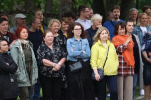 Ugala publikupreemia „Kuldõun“ üleandmine ning õunaaia istutamine (Foto Heigo Teder) (92)