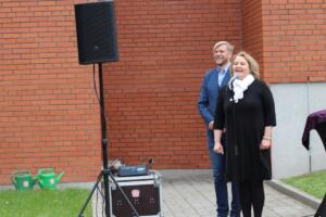 Ugala publikupreemia „Kuldõun“ üleandmine ning õunaaia istutamine (Foto Heigo Teder) (94)