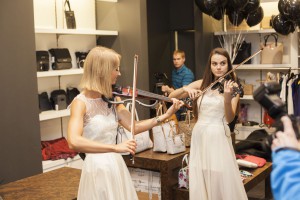 Moeshow078