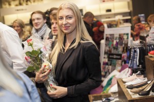 Moeshow082