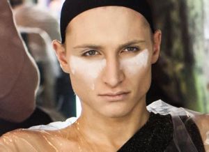taukar-dana-grimmis-2